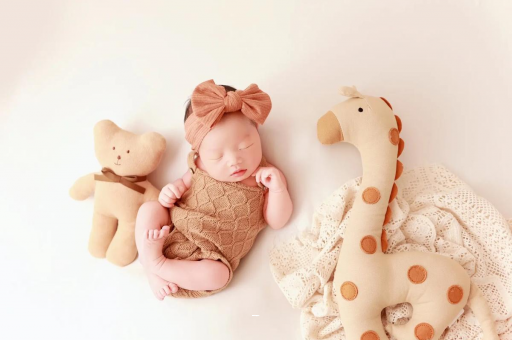 新泰宝宝几个月会站